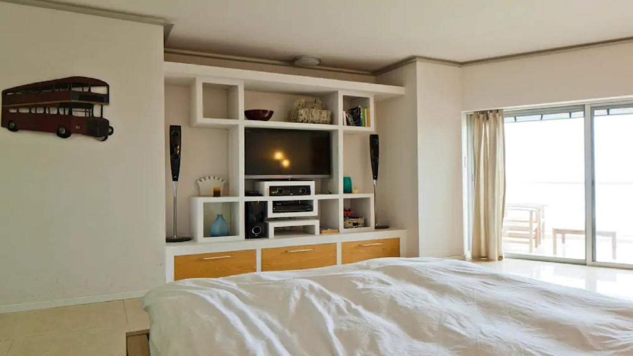 Luxury Sea View Apartment Herzliya Bagian luar foto